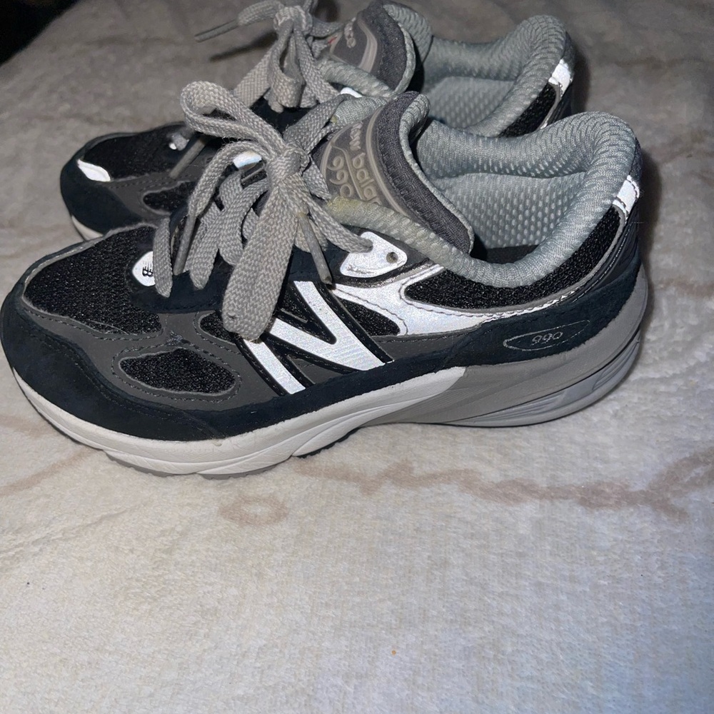 New Balance Kids Sneakers - Black and Gray